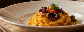 Piatto di tajarin al ragù